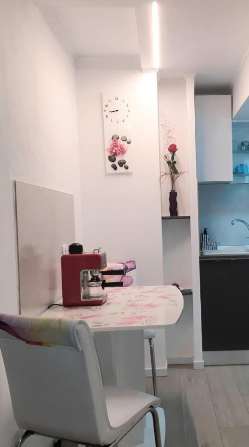 Water Lily Apartment - Self Check-In Gran Varadino Esterno foto